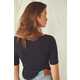 Elevated Minimal Femine Apparel Image 6
