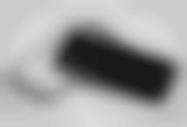 Minimalist Monochromatic Smartphone Themes