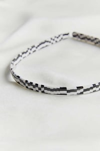 Versatile Thin Headbands Image 2
