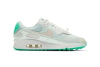 Translucent Accenting Sneakers Image 2