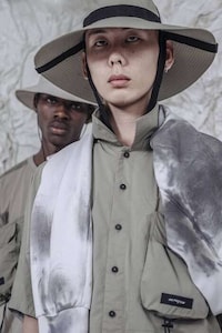 Textile-Centric Lavish Menswear Image 4