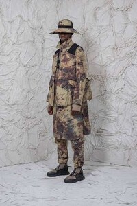 Textile-Centric Lavish Menswear Image 6