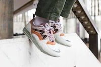 Vibrant Paneling Sneaker Models Image 4