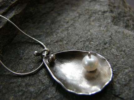 Making Pearls Hip