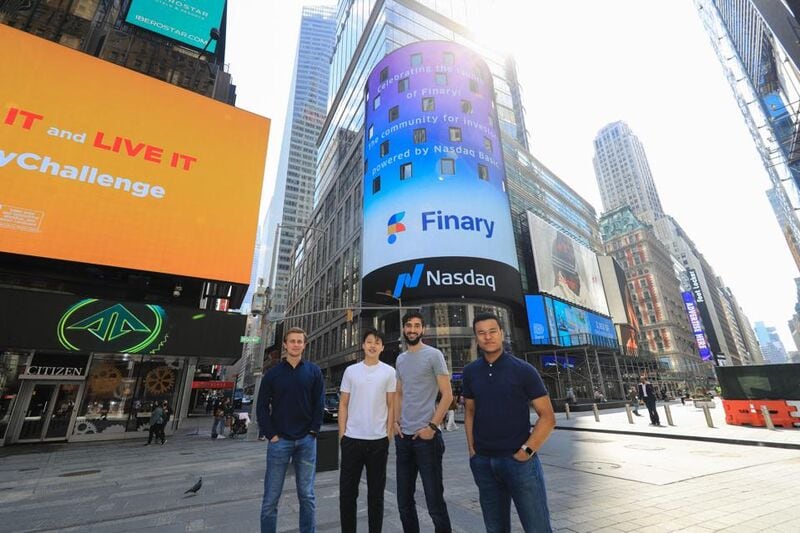 Investing Gen Z Group Chats