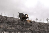 Minimalist Californian Cliff-Hanging Houses Image 5