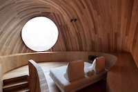 Immersive Seed-Shaped Cabins Image 7