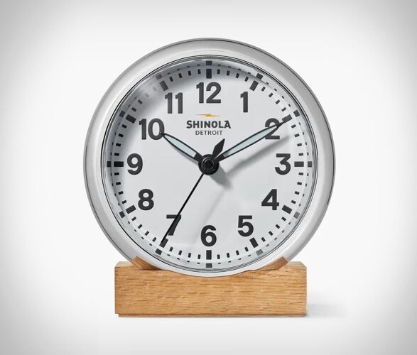Timeless Americana Desk Clocks : Shinola Runwell Desk Clock