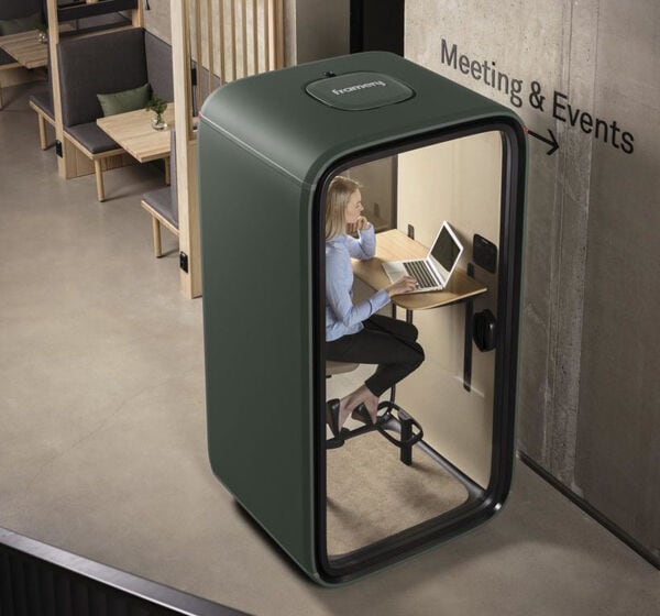 Videoconferencing Office Booths : soundproof phone booth