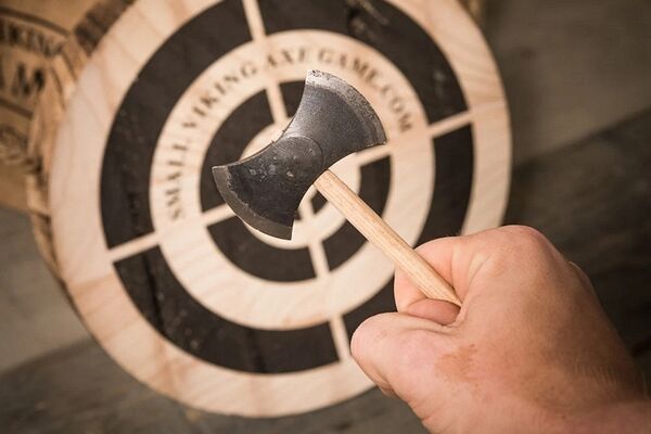 Miniature Axe Throwing Games Image 2