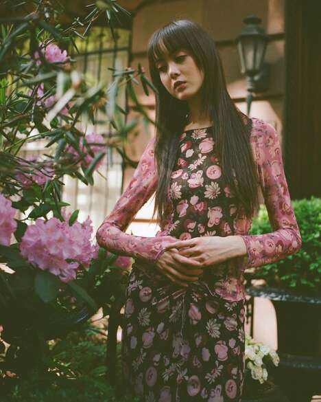 Floral Grunge Capsules