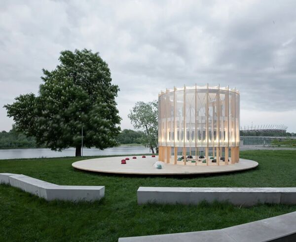 Interactive Biotechnological Playgrounds