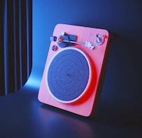 Chicly Sustainable Turntables Image 2