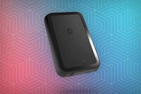 Magnetized Dual-Device Power Banks Image 3