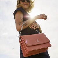 Elegant Vegan Leather Purses Image 3