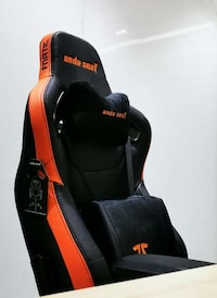 eSports-Backed Gaming Chairs Image 5