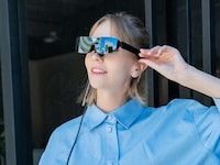 Cinema-Quality Display Eyewear Image 1
