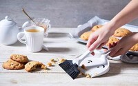 Playful Mustache Dustpans Image 4