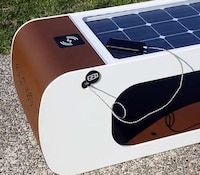 Tech-Enriched Park Benches Image 3