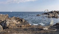 Sustainable Seaside Swinging Seats Image 2