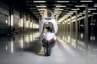 Hollow Aerodynamic Electric Motorcycles Image 2