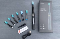 Ultrasonic Oral Care Devices Image 1