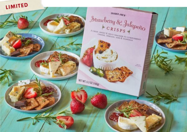 Spicy Fruit-Infused Crackers
