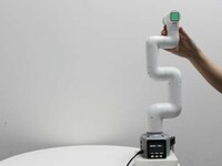 Collaborative Six-Axis Robotic Arms Image 3
