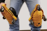 Knee Pad Roller-Blades Image 3