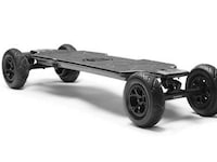 Performance-Focused Electric Skateboards Image 5