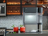 Connected Countertop Ice Makers Image 4