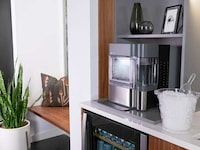 Connected Countertop Ice Makers Image 5