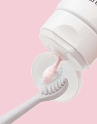 Baby-Friendly Free-From Oral Care Image 2
