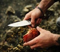 Outdoor-Friendly Chef's Knives Image 2