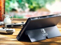 Portable OLED Gaming Consoles Image 3