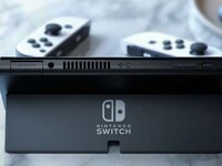Portable OLED Gaming Consoles Image 5
