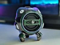 Portable Powerful Sci-Fi Speakers Image 7