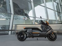Dynamic Electric Scooters Image 5