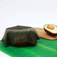 Naturalistic Leaf-Shaped Food Wraps Image 6