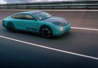 Solar Cell-Sheathed Cars Image 3