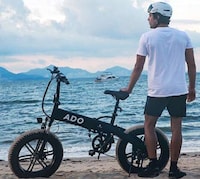 Thick-Tired Collapsible E-Bikes Image 3