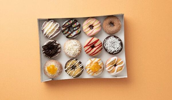 Made-to-Order Peach Donuts Image 2
