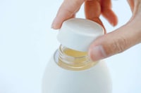 Instant Coffee Mixing Bottles Image 3