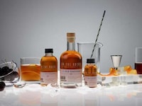 Demure Glass Cocktail Packaging Image 6