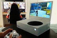 Aftermarket Folding Gamer Displays Image 1