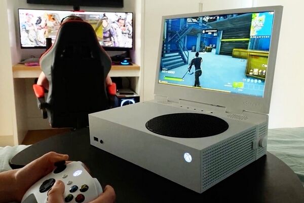 Aftermarket Folding Gamer Displays