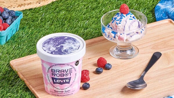 Swirled Berry Ice Creams