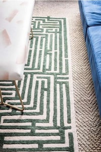 Maze-Inspired Hand-Tufted Rug Lines Image 1