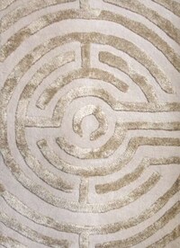 Maze-Inspired Hand-Tufted Rug Lines Image 3