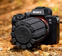 Silicone DSLR Lens Protectors Image 1